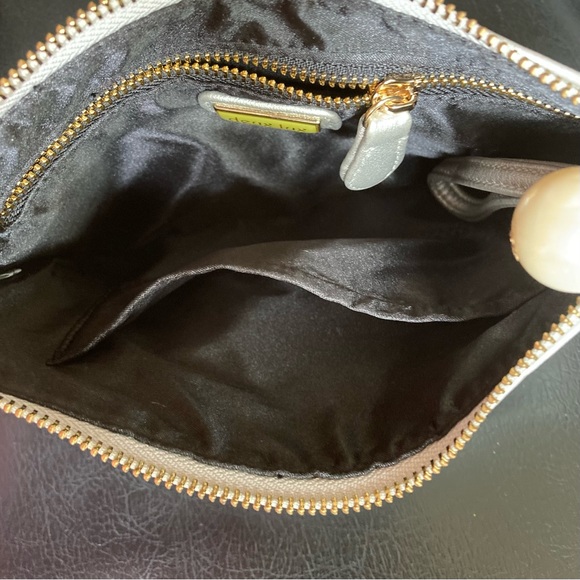 Deux Lux Silver Tone Faux Leather Paris Themed Large Wristlet Wallet Clutch - Picture 7 of 16